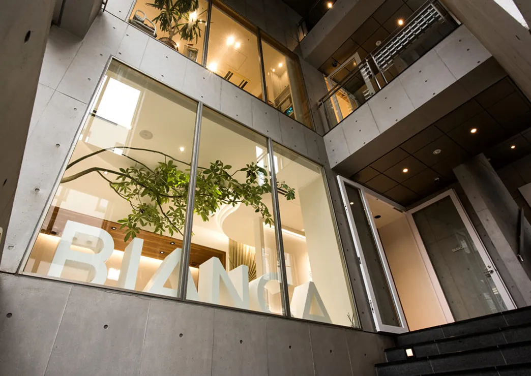 BIANCA CLINIC Omotesando interior photo 1