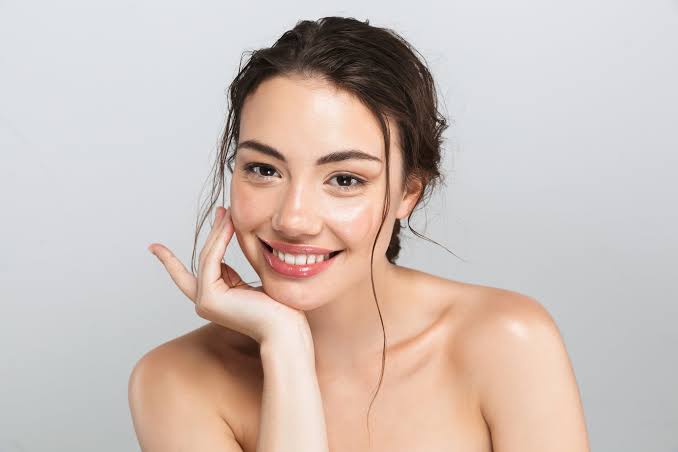 glass skin, strawberry skin｜Trust BIANCA in Tokyo, Japan for CHEMICAL PEELS tailored to your glass skin. glass skin, strawberry skin BIANCA in Tokyo, Japan