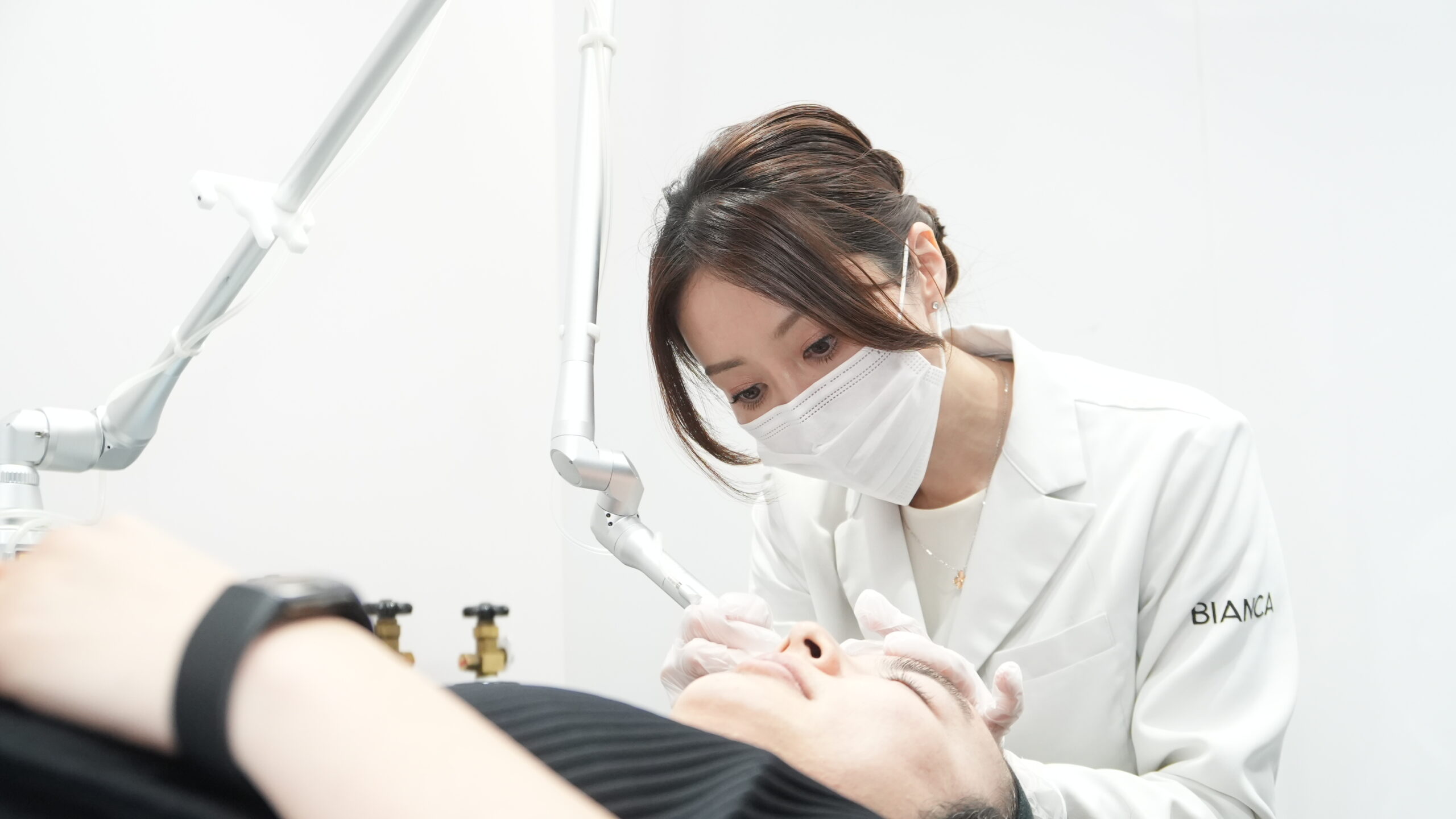 【DR. Manami Exclusive】30% OFF All Skin Treatments for Foreign Residents in Japan