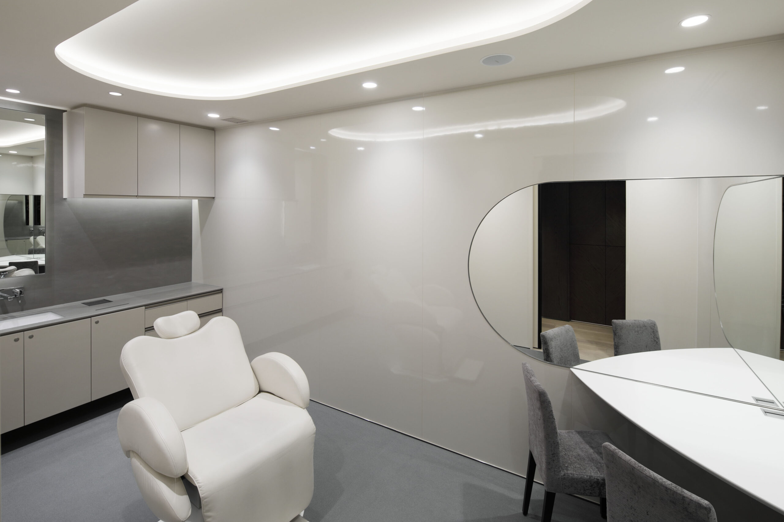 Finding an English speaking medical spa near me in Tokyo: Holistic Patient-focused care.