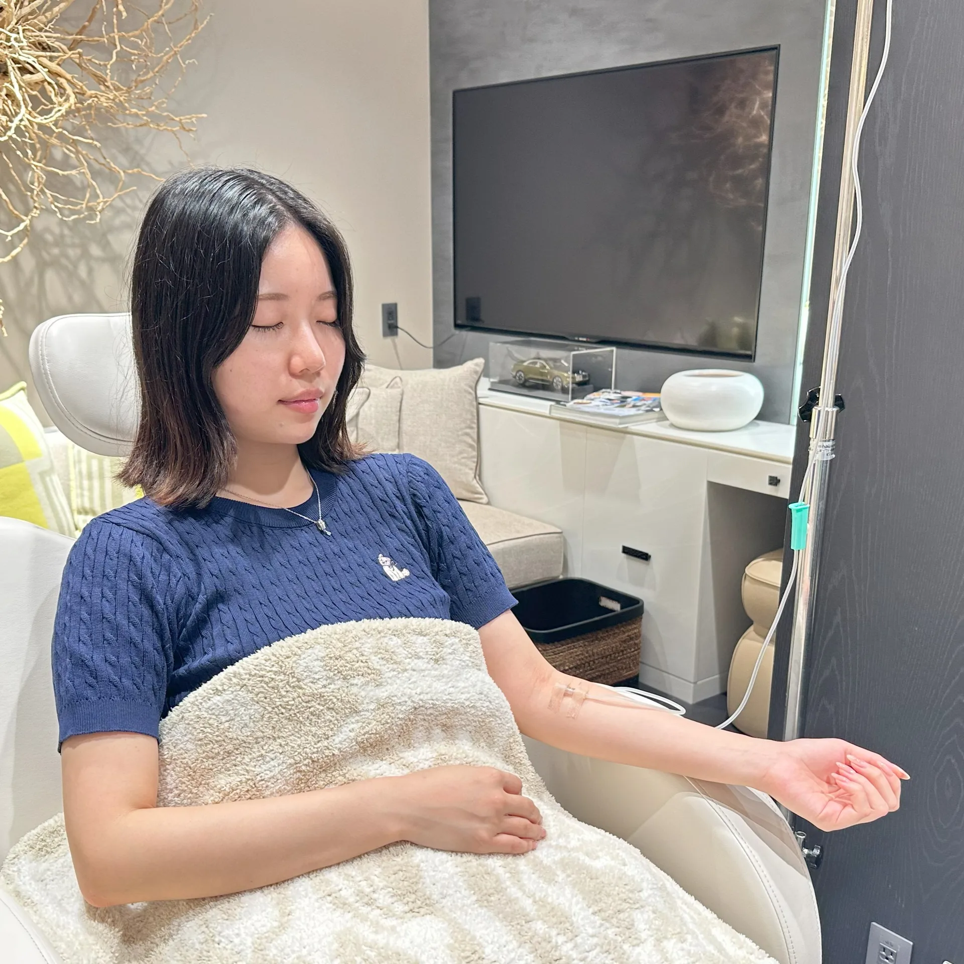 High-Dose Glutathione IV Therapy for Skin Whitening at BIANCA Clinic in Tokyo, Japan